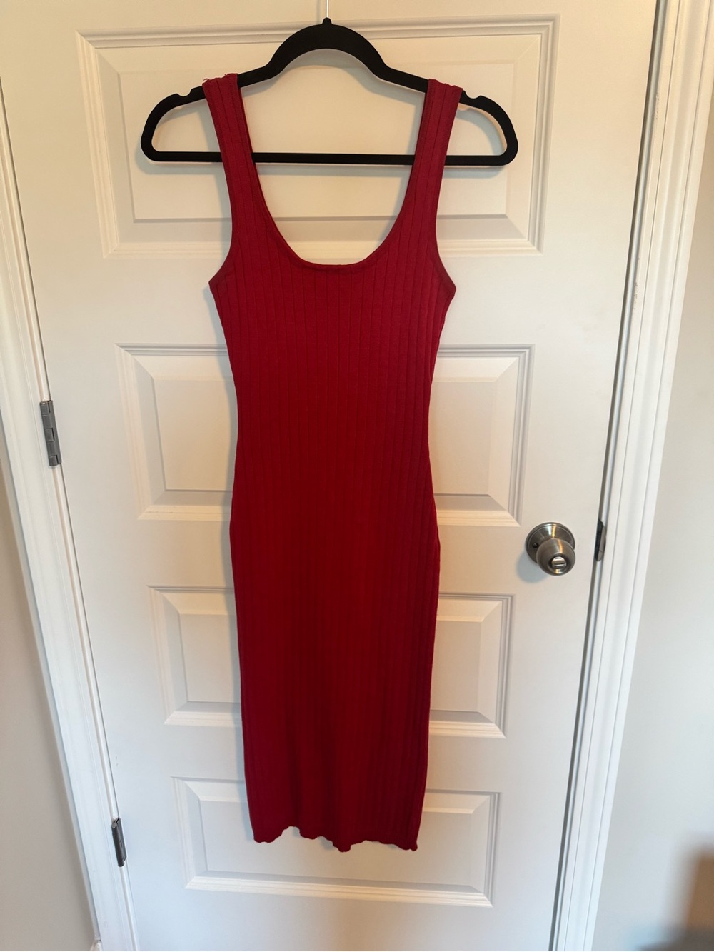 Windsor Red Ribbed Scoop Neck Midi Dress